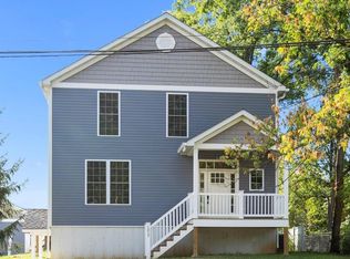 1017 S Berry Rd, Saint Louis, MO 63122