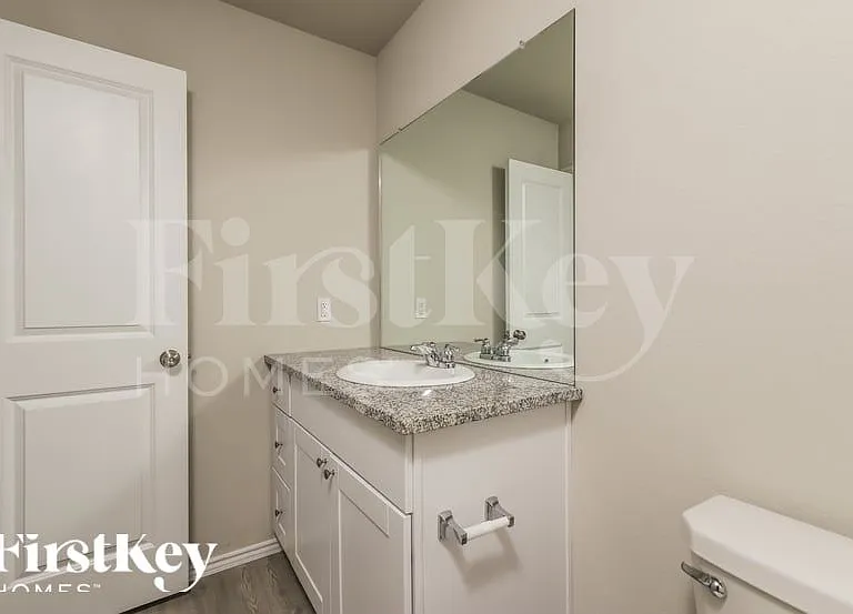 1910 Morse Way — Photo 14