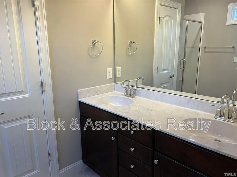 555 Mariah Towns Way — Photo 12