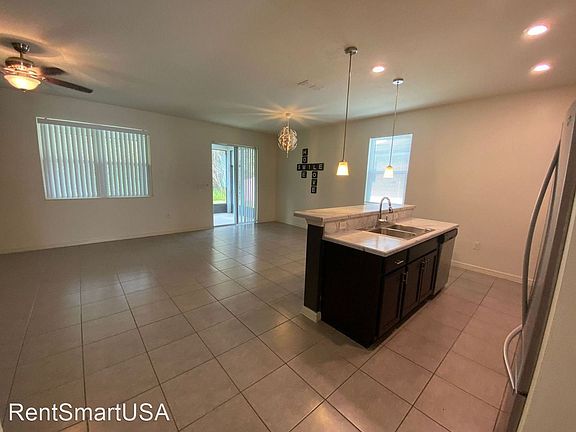 4th image of 2878 Boating Blvd