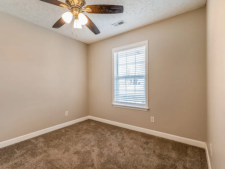1625 Beaconcrest Cir — Photo 14