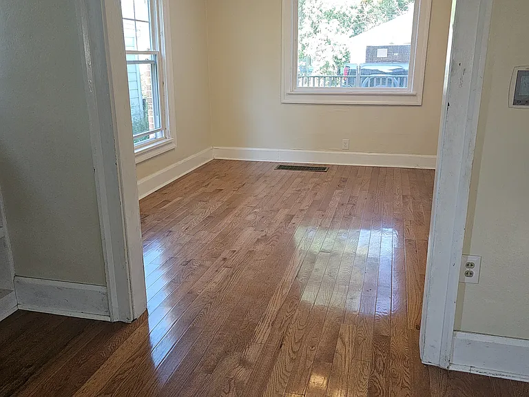 This 1568 square foot single family home has 3 bedrooms and 2.0 bathrooms. This home is located at 172 Western Ave, Mansfield, OH 44906. — photo 9