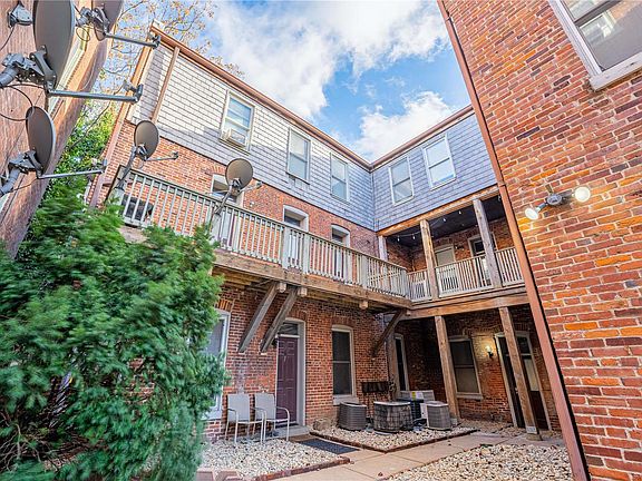 5th image of 1019 Allen Ave