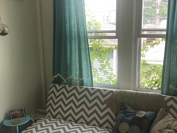 5th image of 3512 W Medill Ave #2