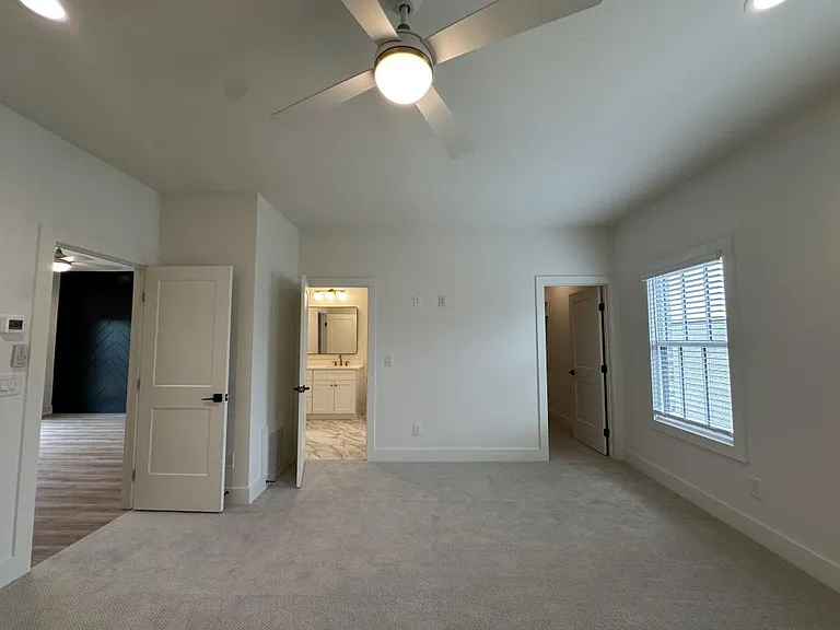 4802 Moonview Ln — Photo 37