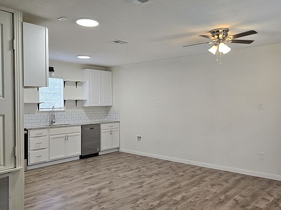 4th image of 811 E Navarro Ave #A