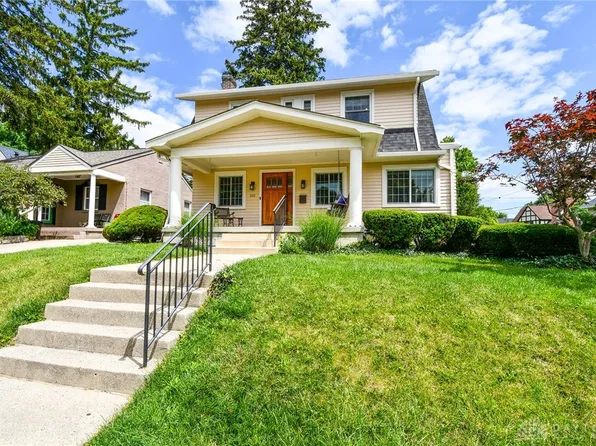 101 Oak Knoll Dr, Oakwood, OH 45419