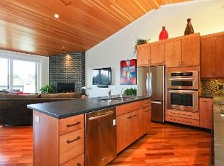 51 Surrey St, San Francisco, CA 94131