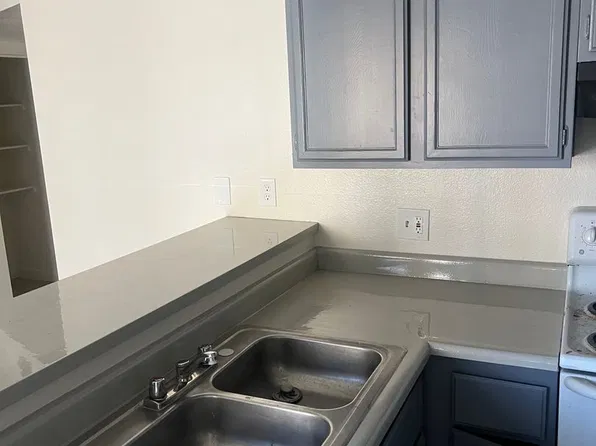 4841 E Craig Rd #A, Las Vegas, NV 89115