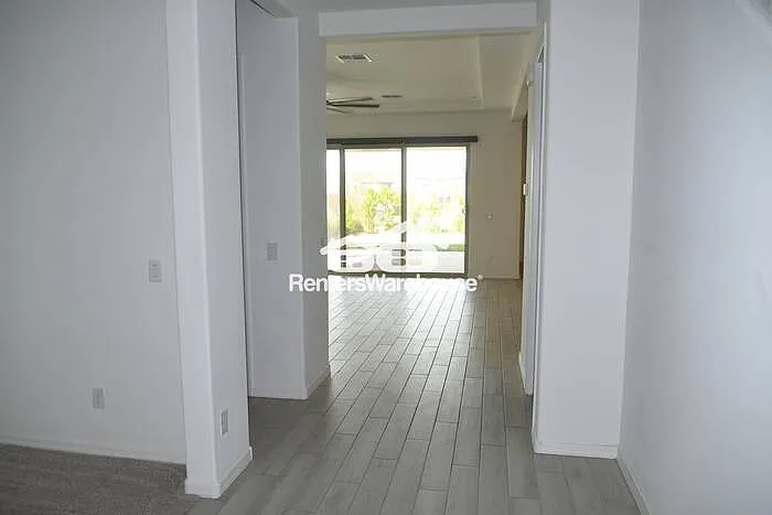 2700 N 216th Ave — Photo 3