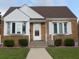 6015 S Massasoit Ave, Chicago, IL 60638