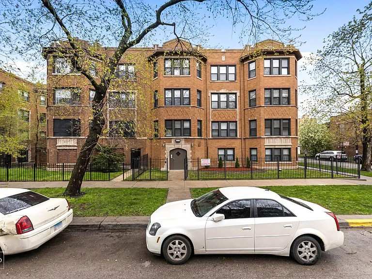7657 S East End Ave — Photo 13