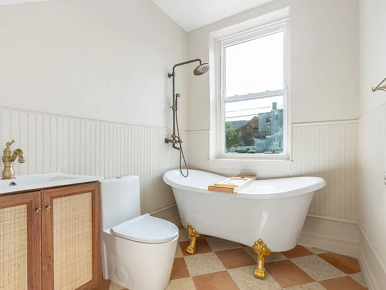 The Fairmount — Photo 38
