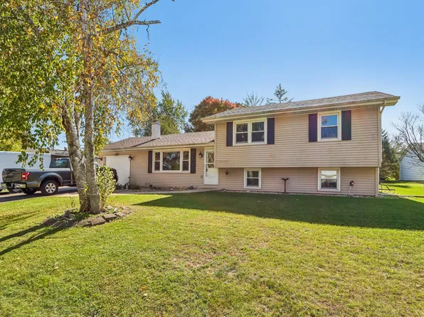 1825 Esch Rd, Twin Lakes, WI 53181