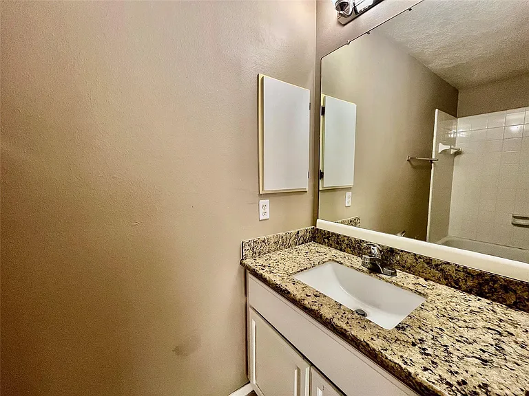 146 Skycrest Dr — Photo 14