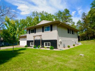 1671 Woodland Dr, Red Wing, MN 55066