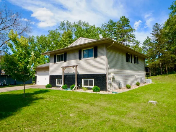 1671 Woodland Dr, Red Wing, MN 55066