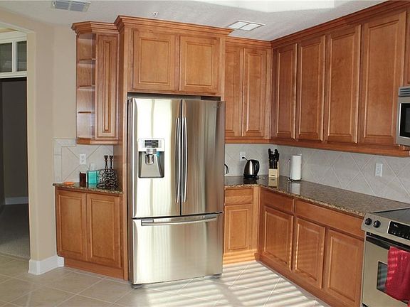 3rd image of 7508 Toscana Blvd APT 142