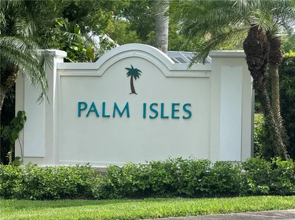 124 35th Sq SW, Vero Beach, FL 32968