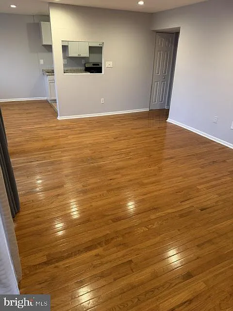Carrollan Gardens Condo — Photo 2