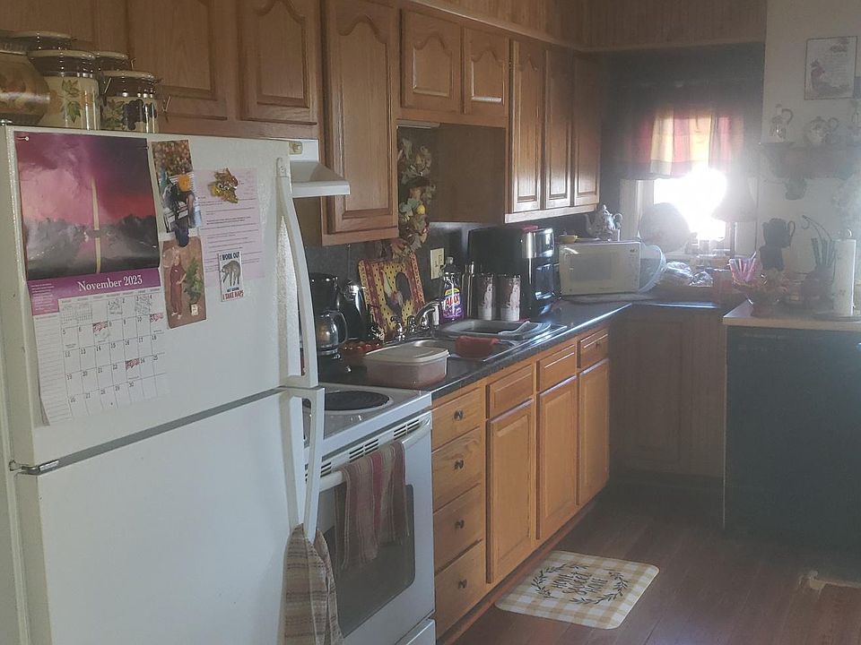 2nd image of 566 S Church St