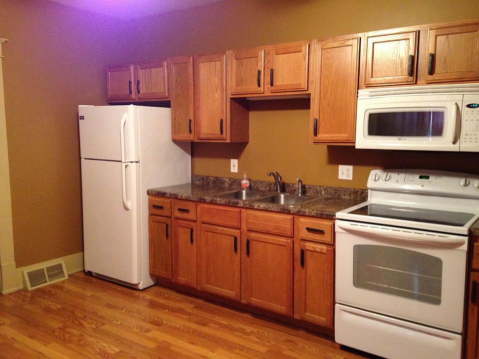 2nd image of 333 N Market St