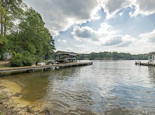 324 Cool Spring Dr, Valentines, VA 23887