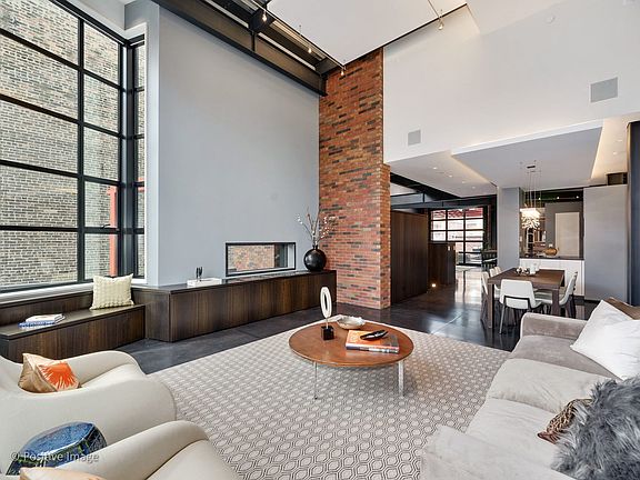 5th image of 2054 N Clifton Ave Unit 1