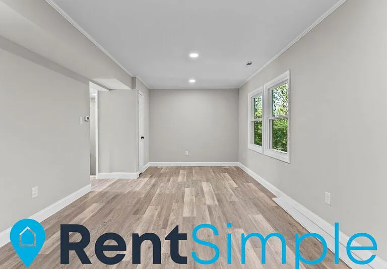1850 Picadilly Cir — Photo 16