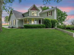 15423 Hills Rd, Kearney, MO 64060