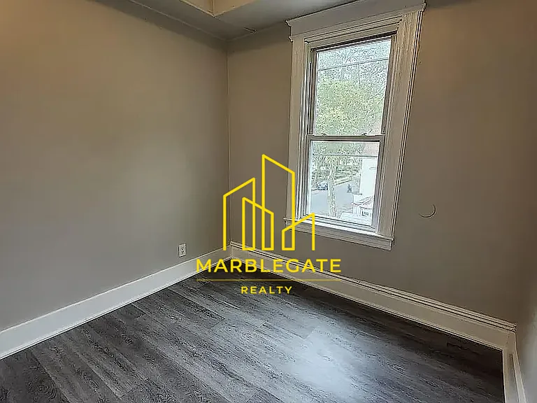 136 Shepard Ave #55 — Photo 6