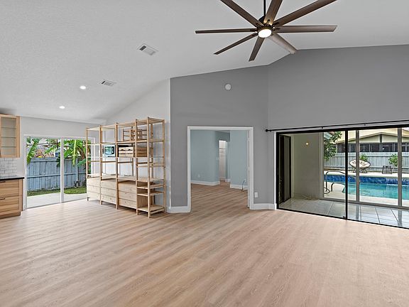 5th image of 101 Executive Cir