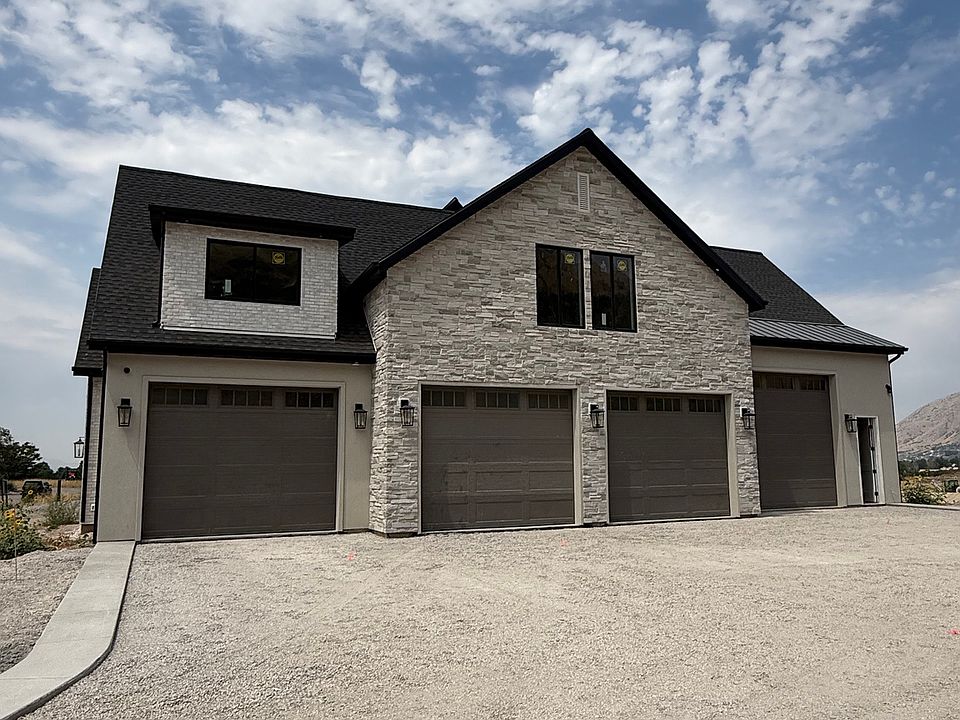 2nd image of 2121 E Maple Hills Cir #309
