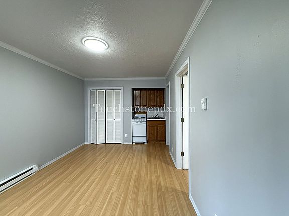 5th image of 2424 NW Kearney St APT 15