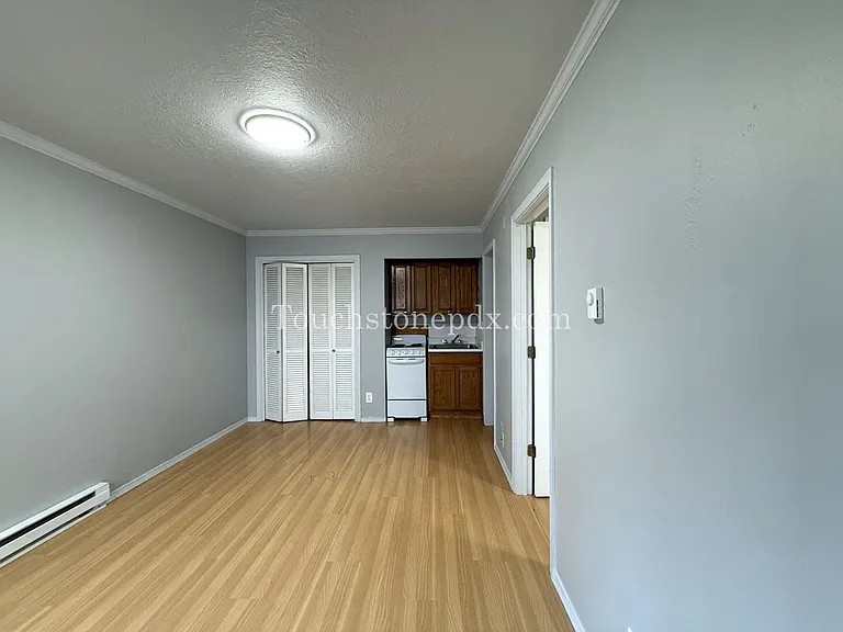 2424 NW Kearney St #15 — Photo 5