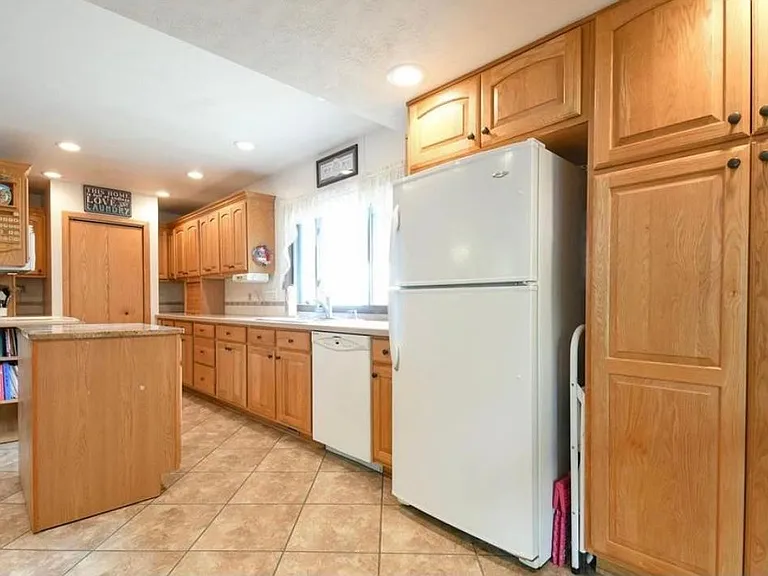 5946 Newton St — Photo 10