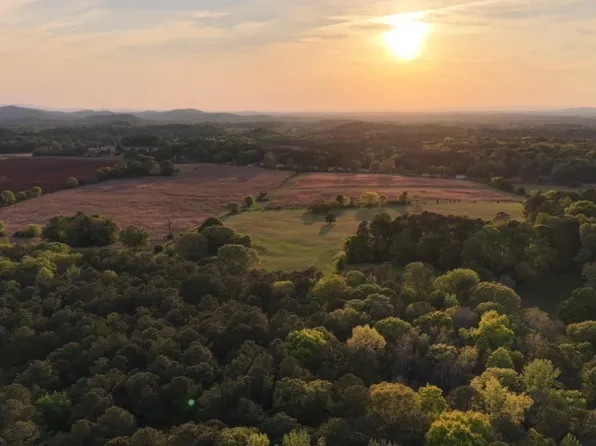 3279 Whiting Rd #1, Talladega, AL 35160