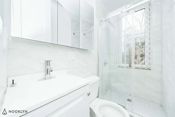 Rented by Nooklyn NYC LLC | media 81