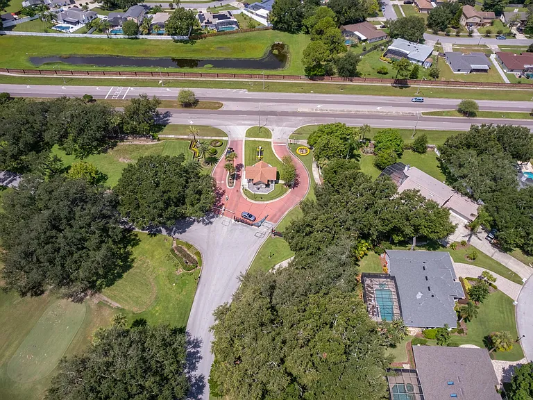 7709 Apple Tree Cir — Photo 24