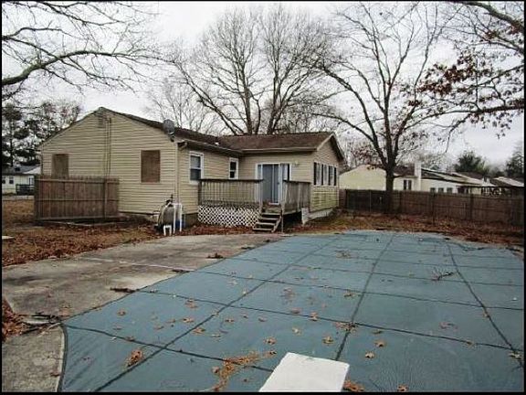 2nd image of 214 Folsom Ave