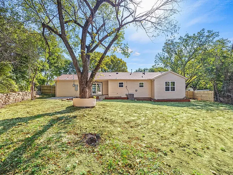 1809 Shepheard Dr — Photo 29