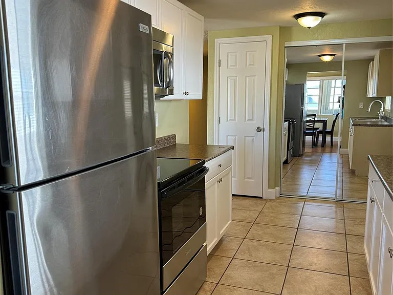 3028 Lakeshore Dr — Photo 15