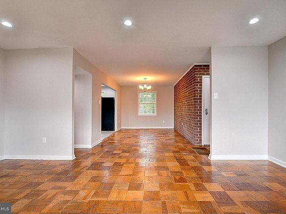 5th image of 760 Quince Orchard Blvd APT 202