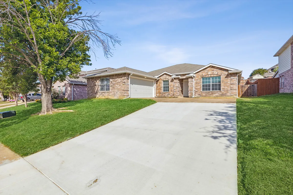 Building Photo - 3315 Elmwood Ct