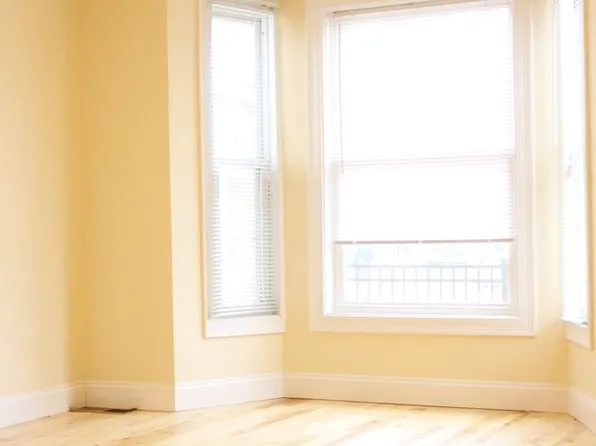 160 North St, Burlington, VT 05401