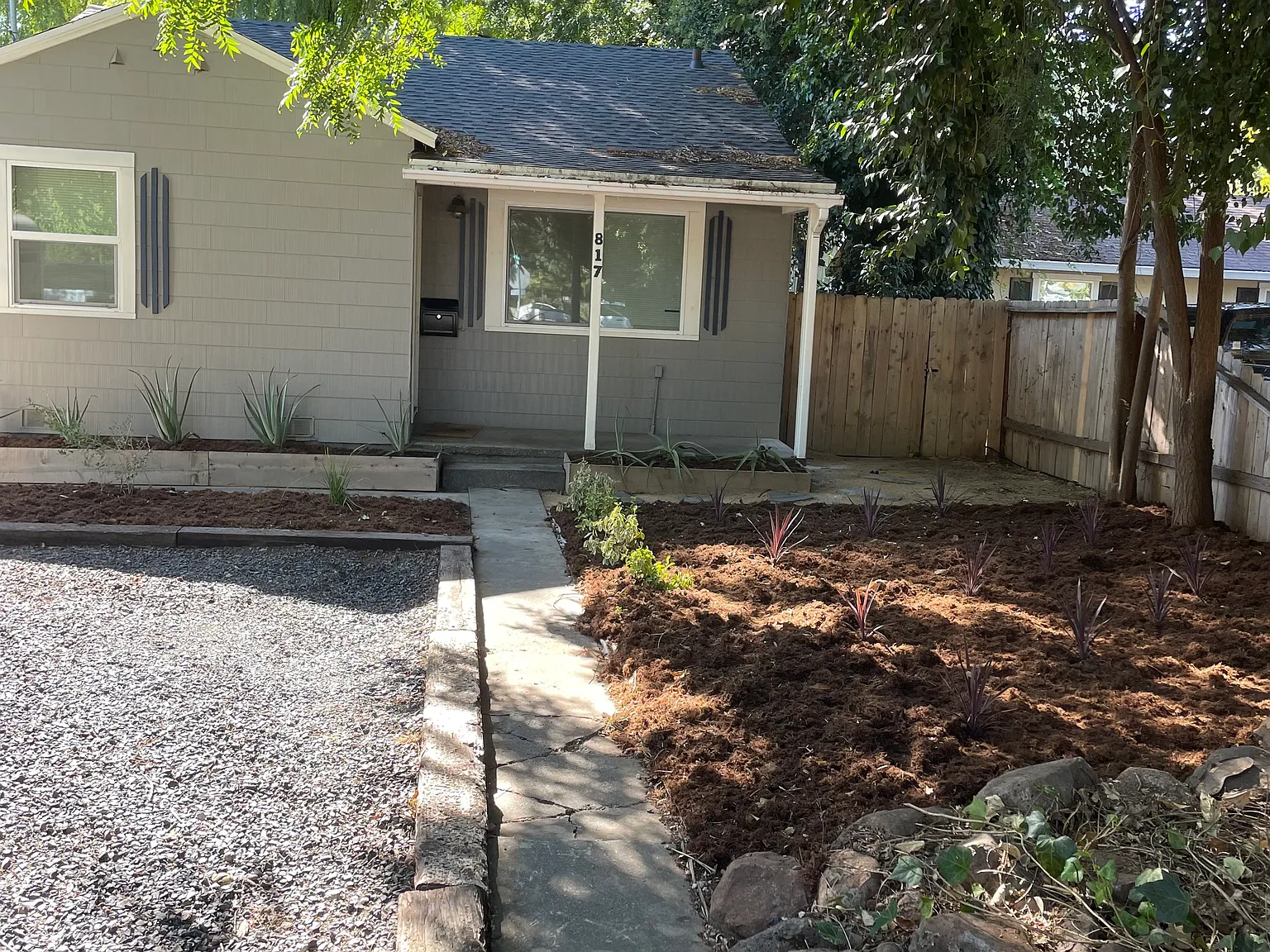 2 bed, 784 sqft, $1,800 — Photo 1