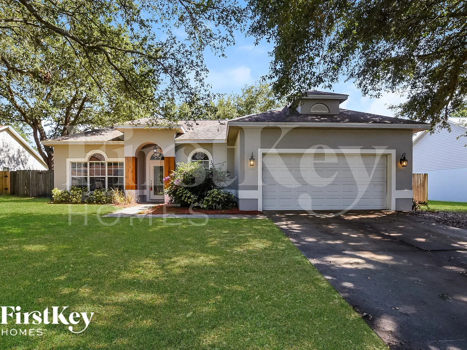3 bed, 2.0 bath, 1625 sqft, $2,100 — Photo 1