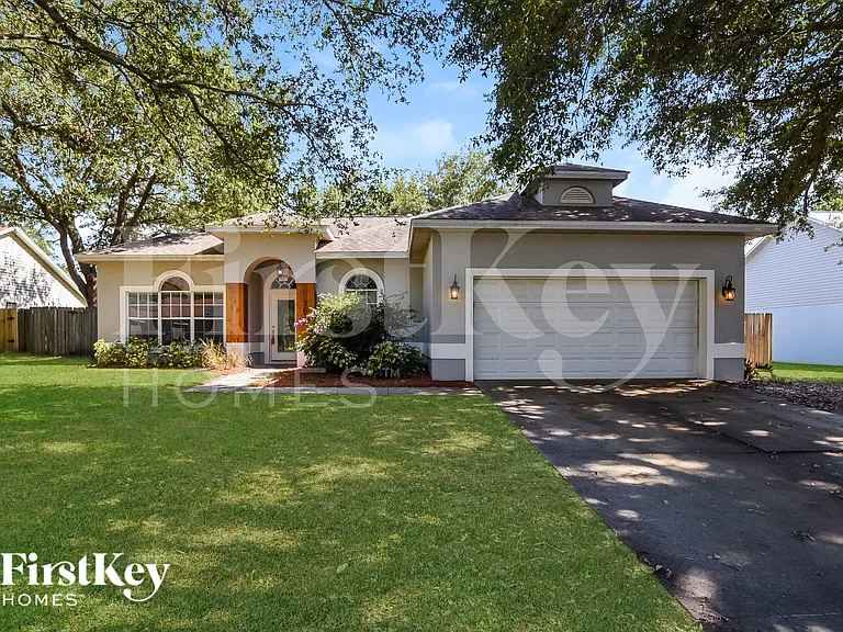 3010 Linmont Ln — Photo 1