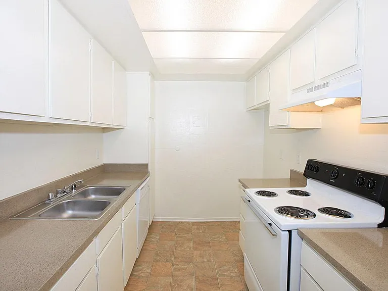 Five Coves Apartment Homes — Photo 27