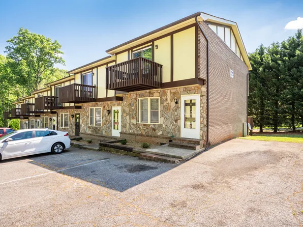 711 E Parker Rd APT 3, Morganton, NC 28655